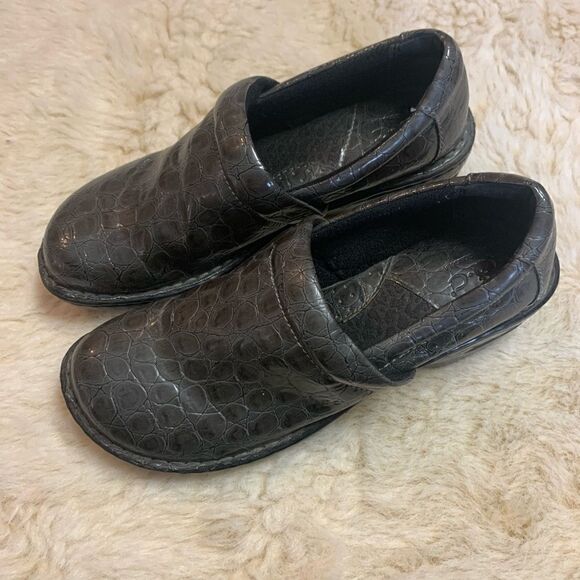 B.O.C, Peggy casual slip on Clog size 8 in gray crocodile embossed material - Picture 6 of 8